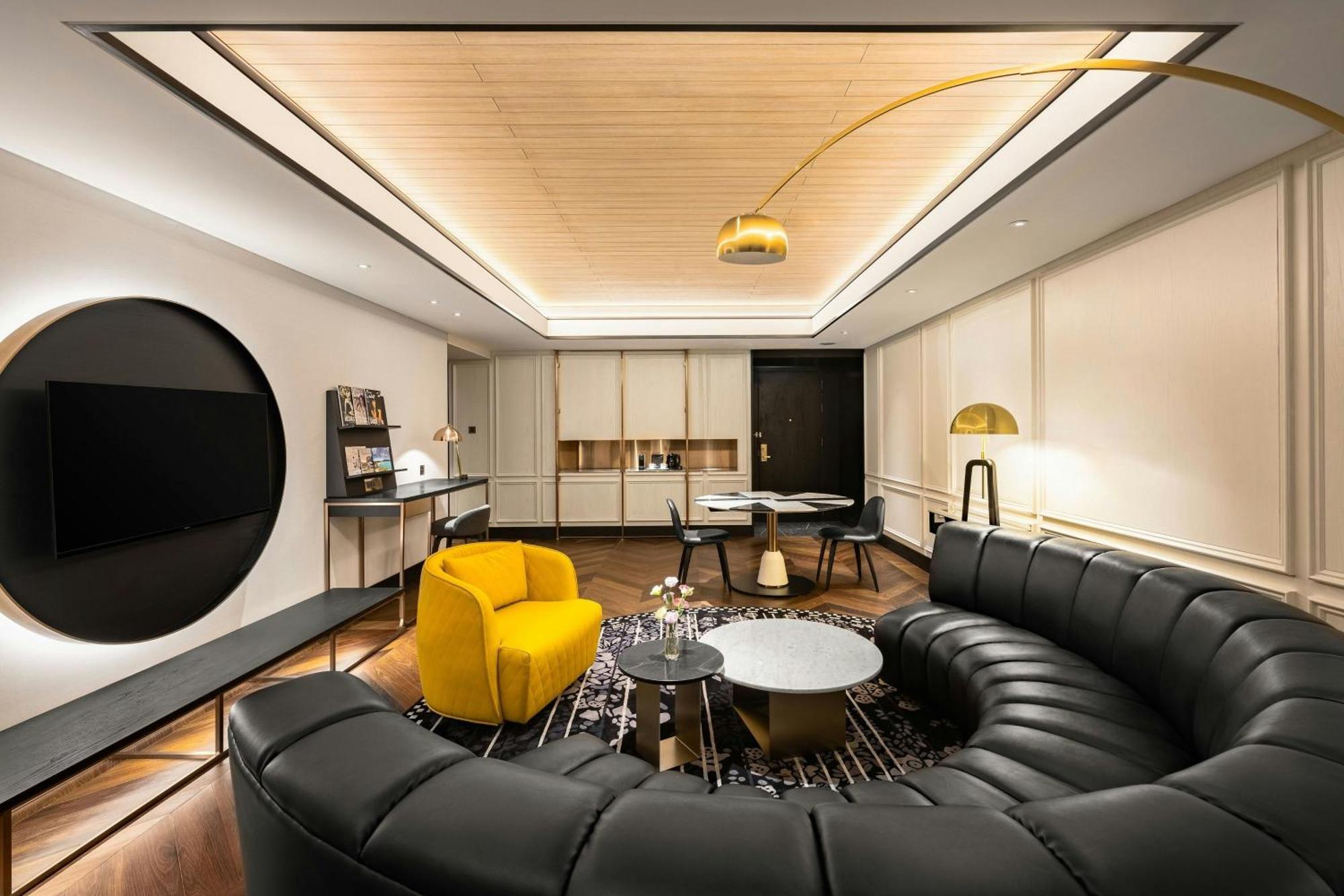 台中李方艾美酒店 外观 照片 The interior of the 2018-built lounge