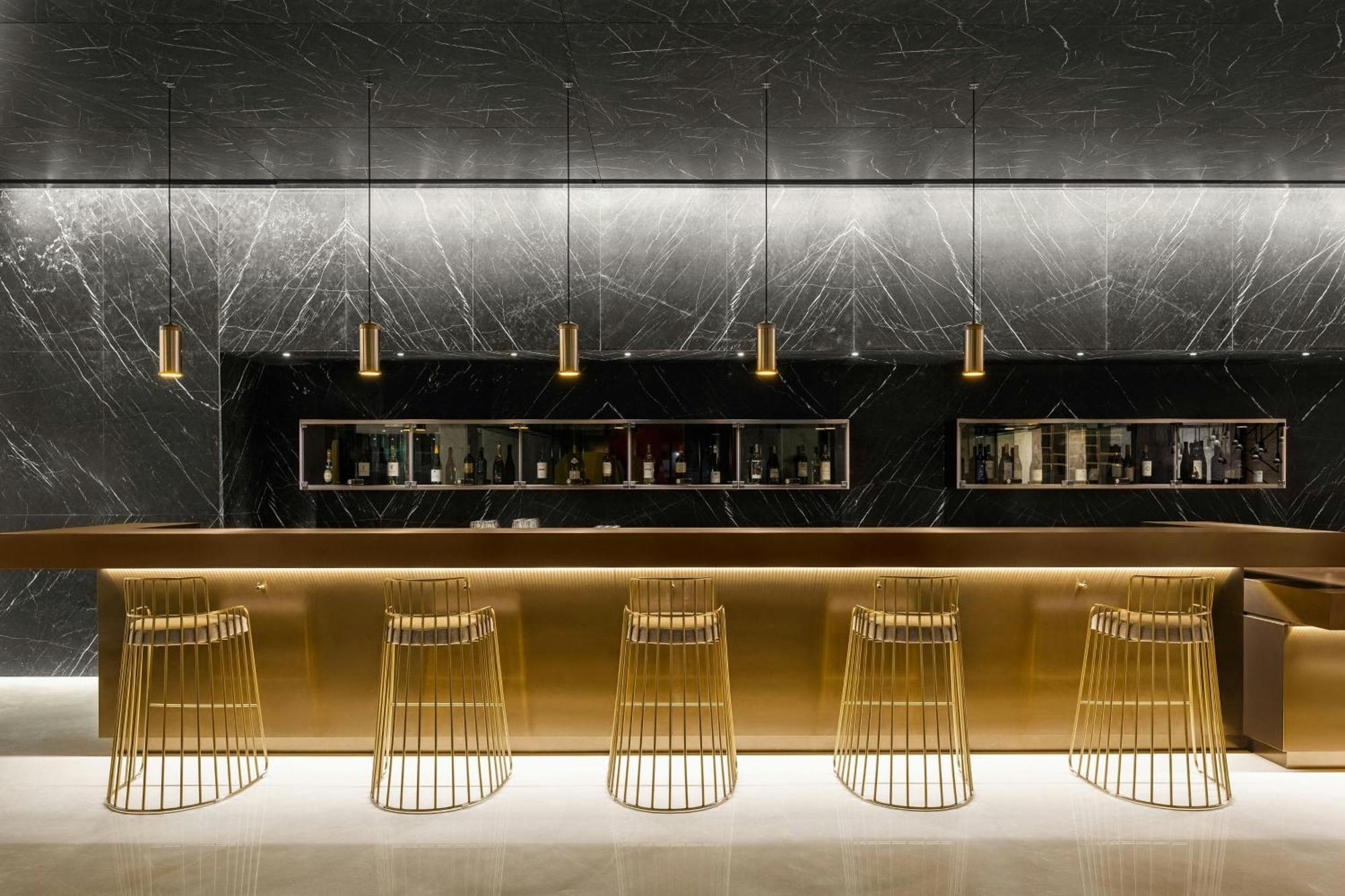 台中李方艾美酒店 外观 照片 The bar at the 2018-opened lounge