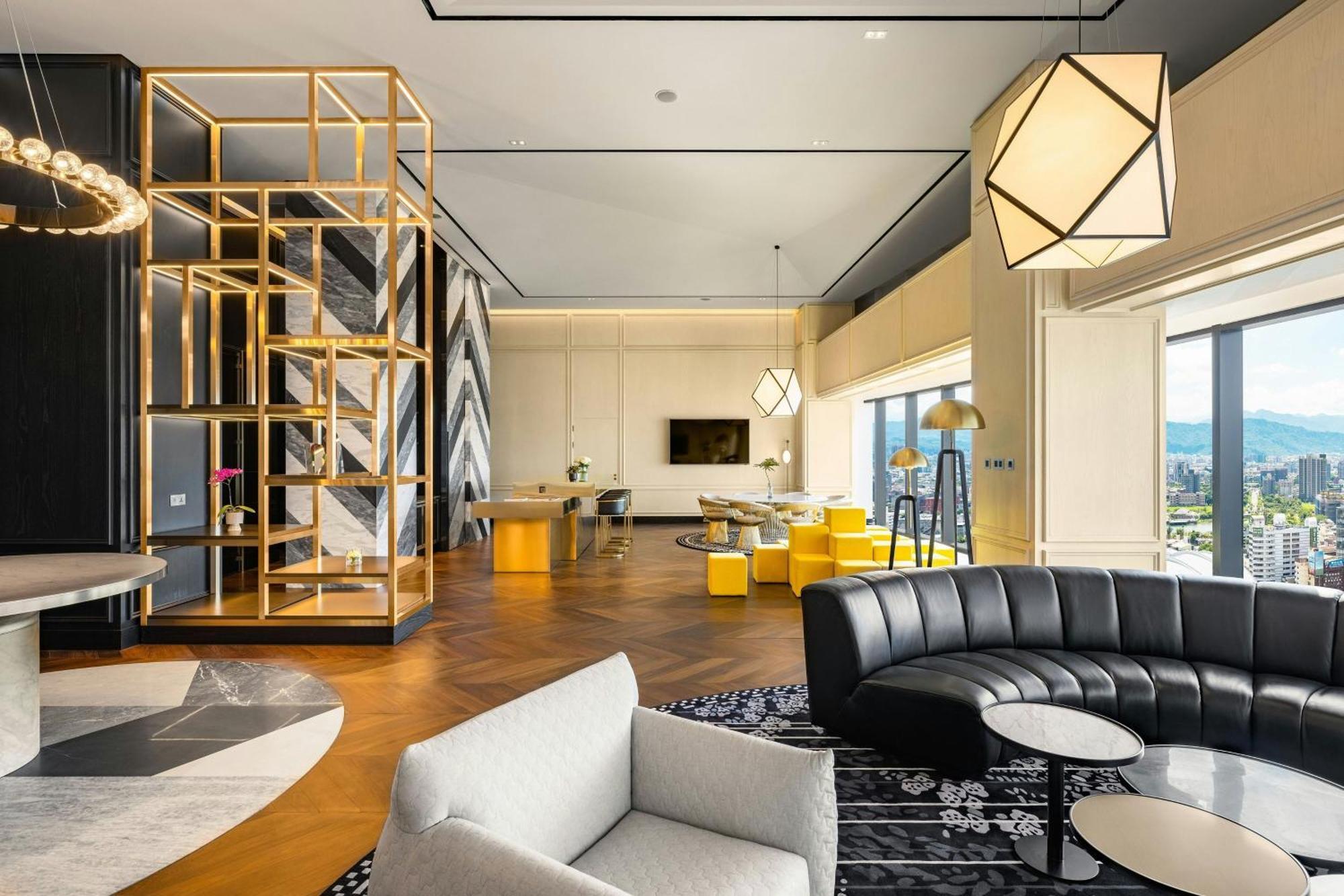 台中李方艾美酒店 外观 照片 The Club at The Westin Nanjing