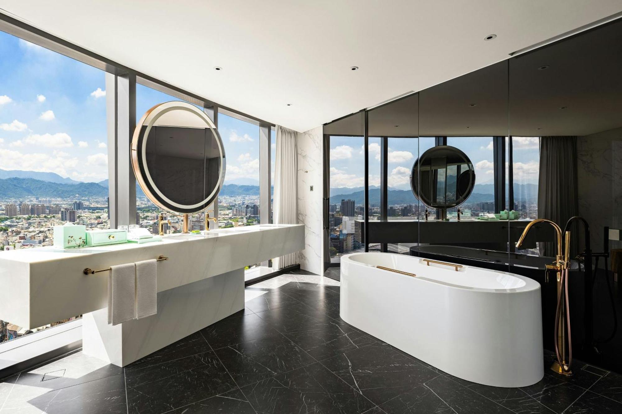 台中李方艾美酒店 外观 照片 Bathroom