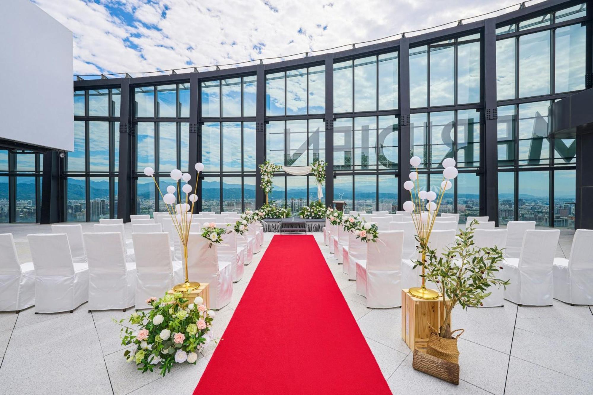 台中李方艾美酒店 外观 照片 The Sky Chapel