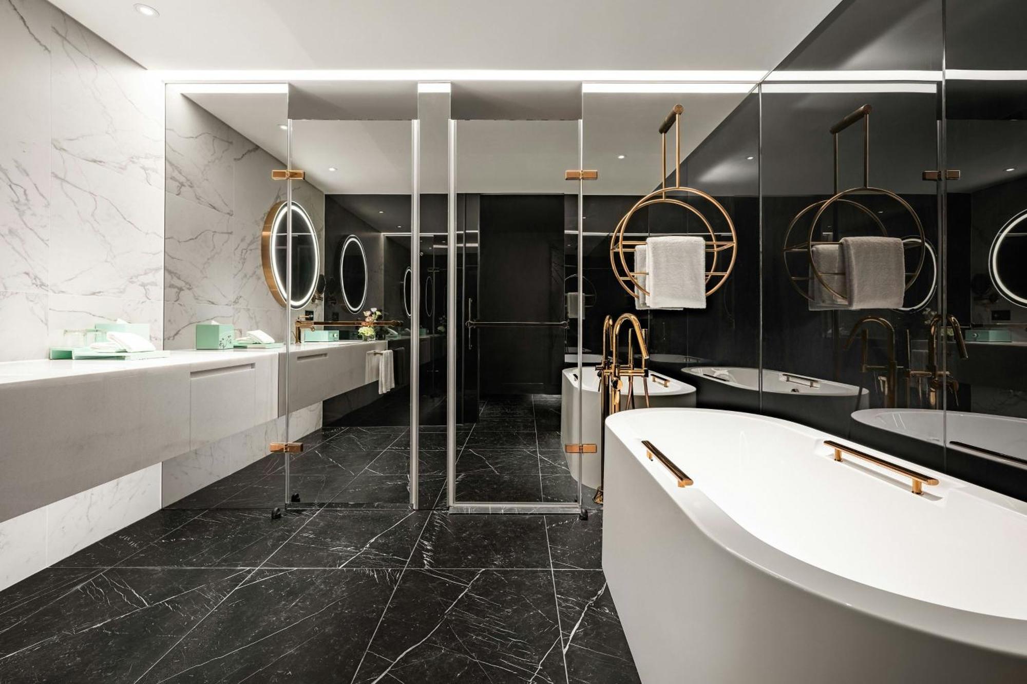 台中李方艾美酒店 外观 照片 Bathroom interior design